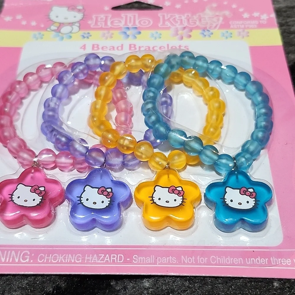 VINTAGE SANRIO 2001 HELLO KITTY 4-PIECE BEAD BRACELETS W/ STAR CHARMS SET